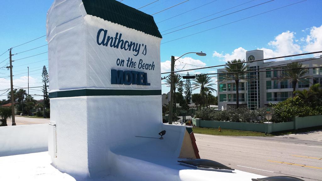 Anthony'S On The Beach Motel Cocoa Beach Bagian luar foto